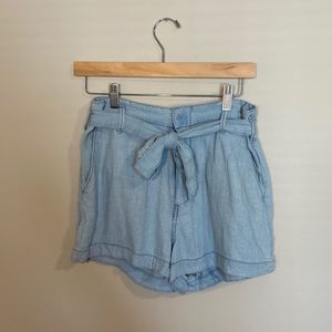 Abercrombie & Fitch light-wash linen blend paperbag denim shorts